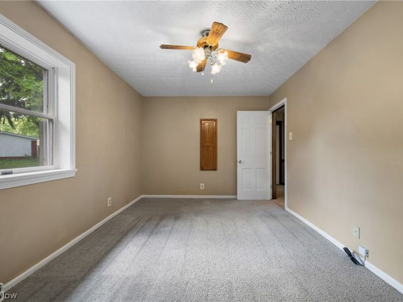 568 W Nimisila Road , Akron, OH 44319 Photo 19