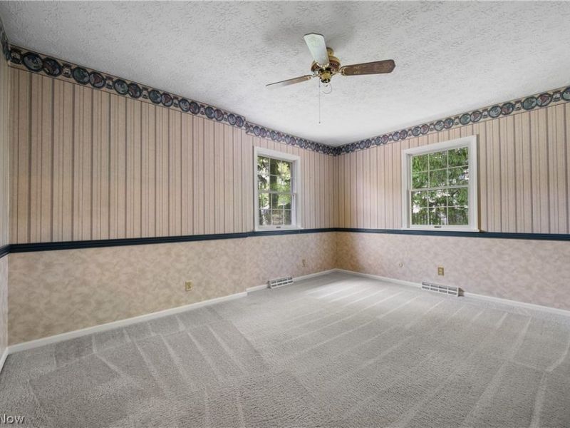 568 W Nimisila Road , Akron, OH 44319 Photo 32