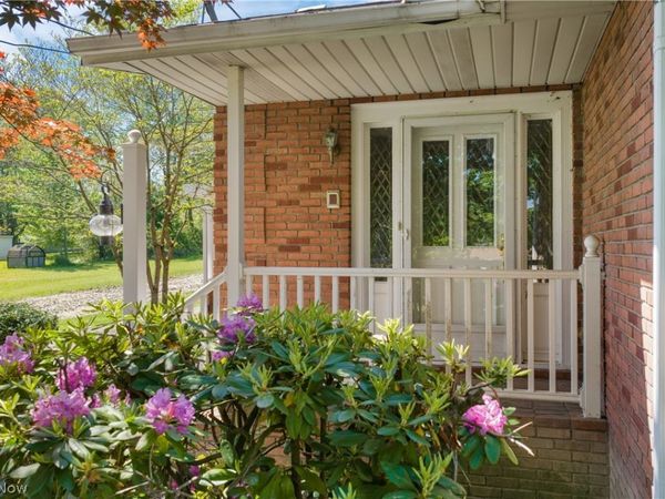 568 W Nimisila Road , Akron, OH 44319