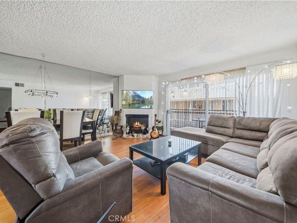 1236 1236 N Columbus Avenue, Unit 27, Glendale, CA 91202