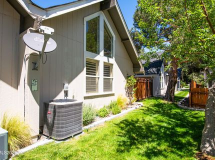 989 Aspen Grove Circle, Minden, NV 89423 Photo