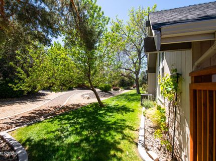 989 Aspen Grove Circle, Minden, NV 89423 Photo