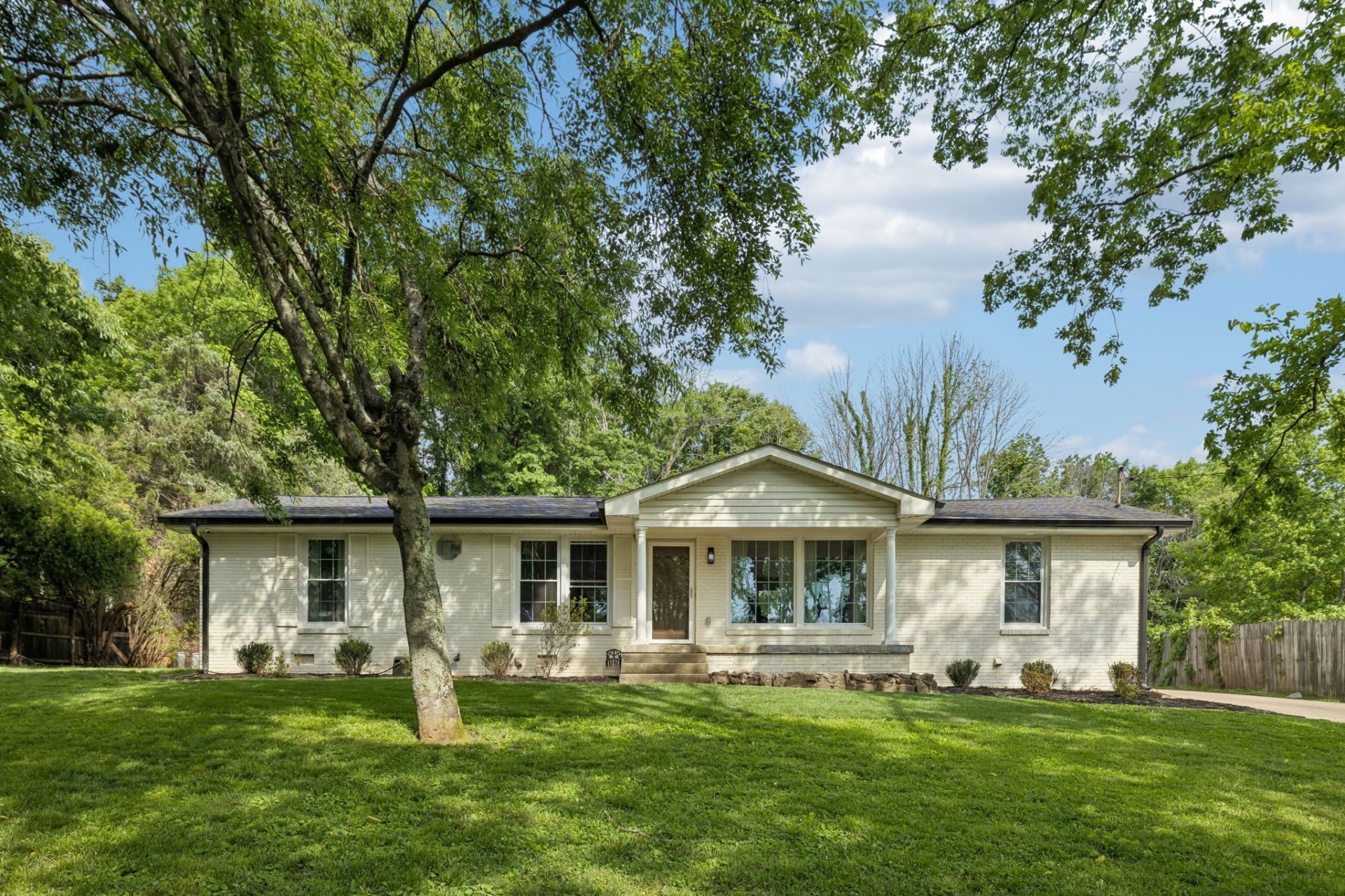 542 Moncrief Ave, Goodlettsville, TN 37072 Main Photo