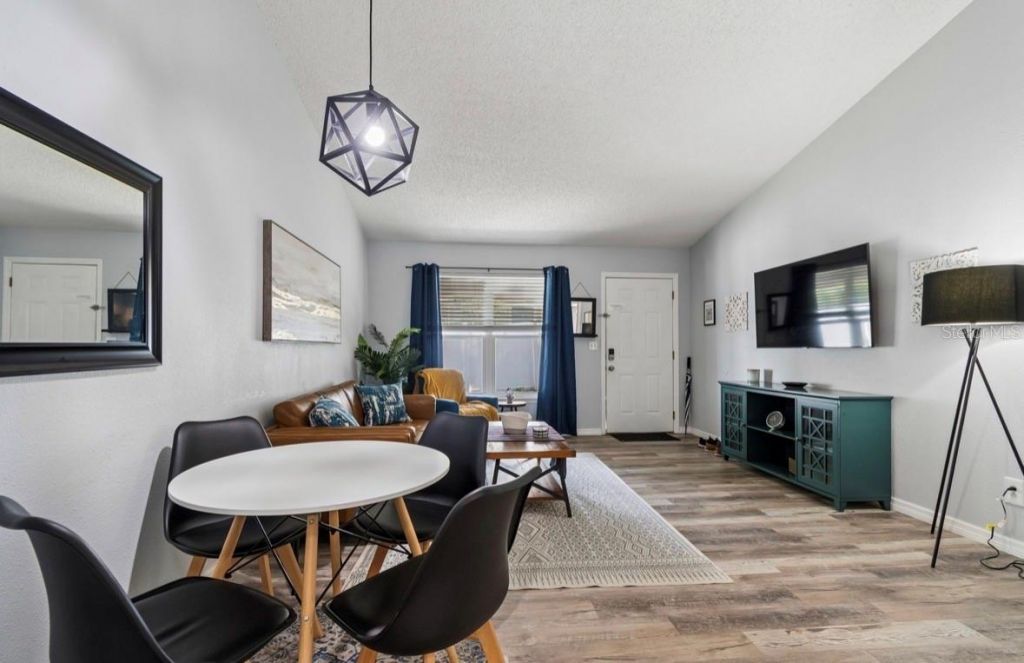 1812 Poinsettia Avenue, Tarpon Springs, FL 34689 Photo