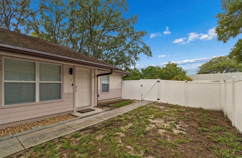 1812 Poinsettia Avenue, Tarpon Springs, FL 34689 Photo