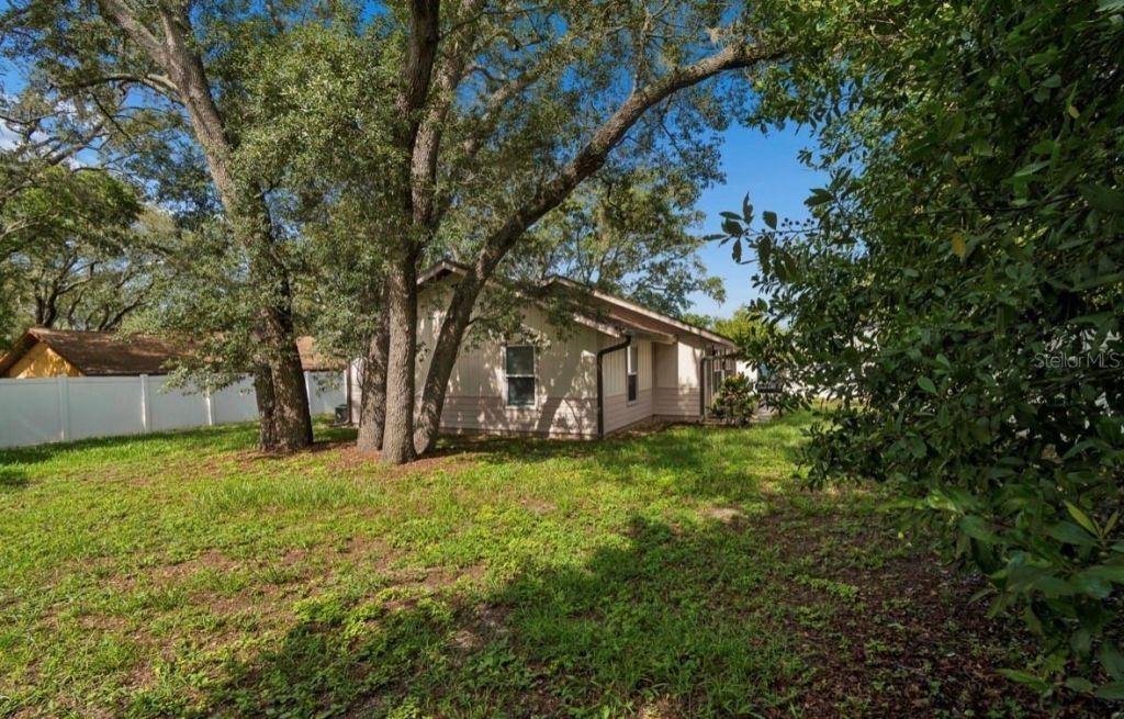 1812 Poinsettia Avenue, Tarpon Springs, FL 34689 Photo
