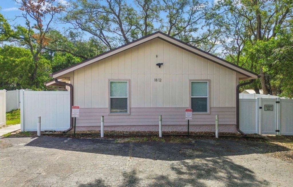 1812 Poinsettia Avenue, Tarpon Springs, FL 34689 Photo