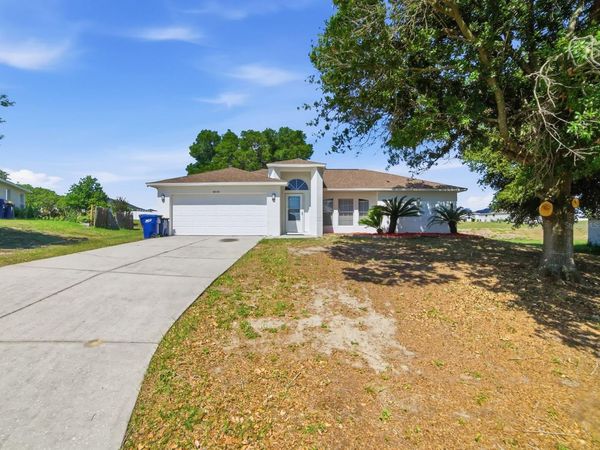 4030 LAKE BLUFF DRIVE , MASCOTTE, FL 34753