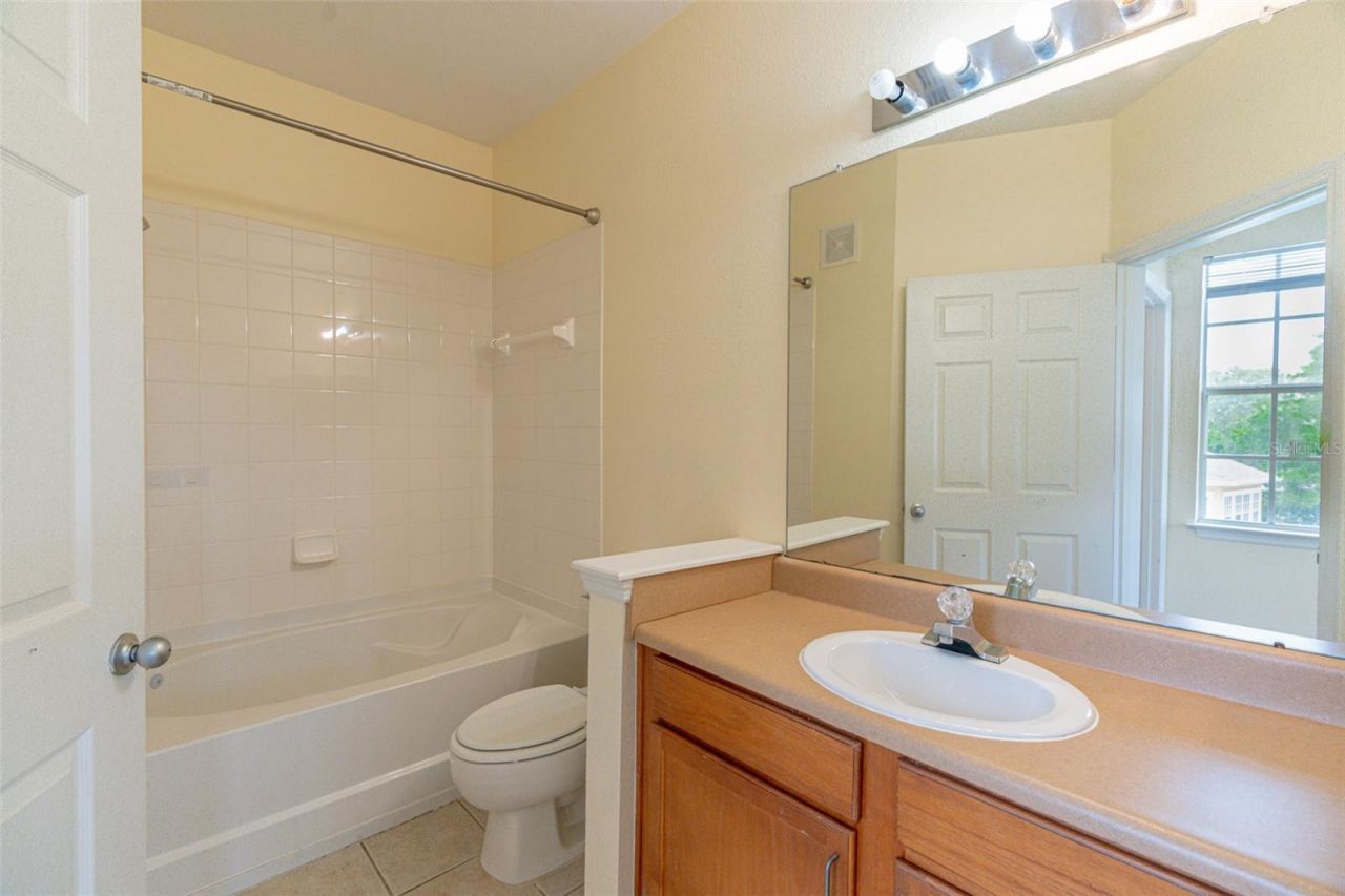 8112 Claire Ann Drive , Unit 208, Orlando, FL 32825 Photo