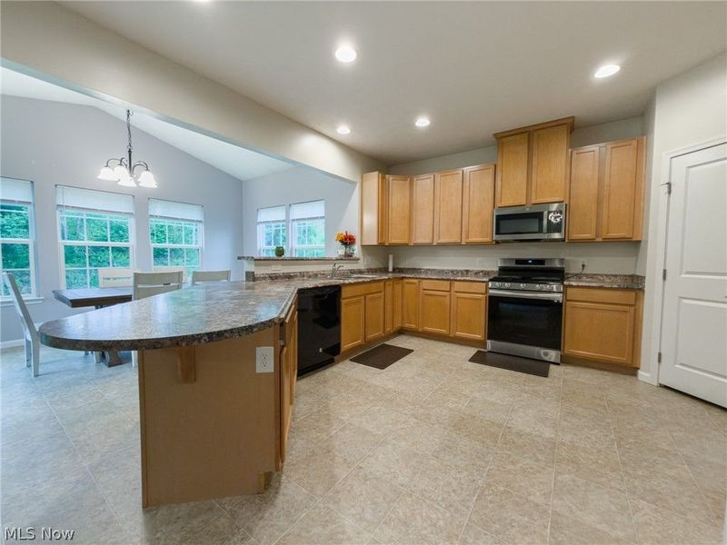 867 Starr Ridge Street SE, Massillon, OH 44646 Photo 14