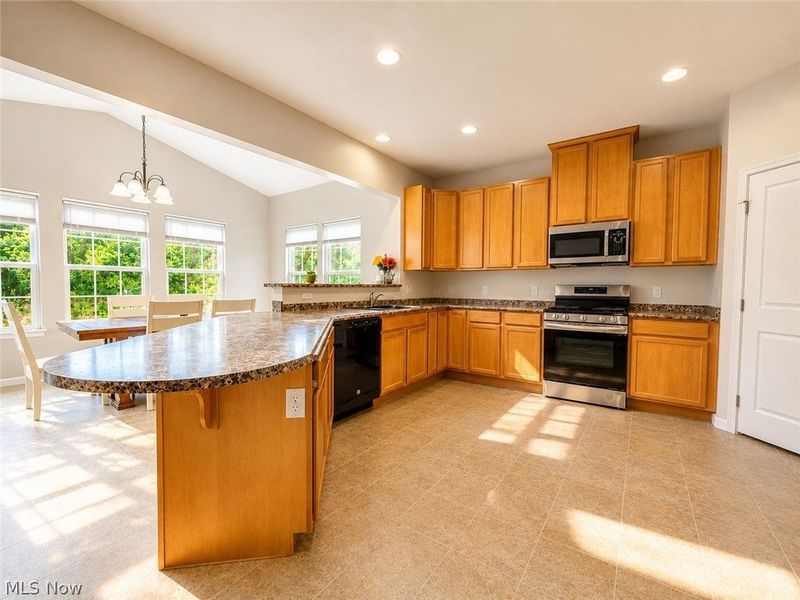 867 Starr Ridge Street SE, Massillon, OH 44646 Photo 8