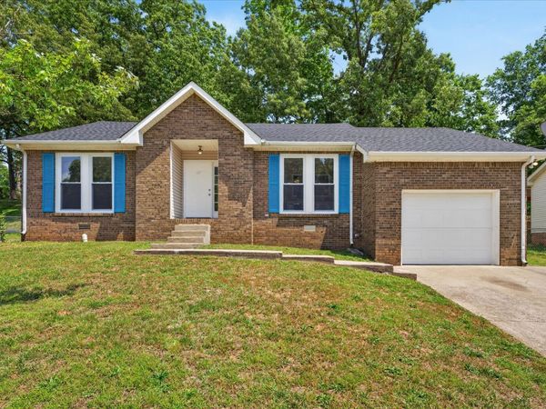 1217 Verkler Dr, Clarksville, TN 37042