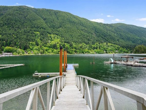 8256 Sa-Seen-Os Cres , Youbou, BC V0R 3E1