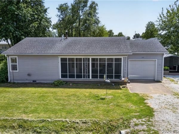 310 E Lamine Street , Lincoln, MO 65338