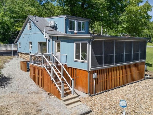 29050 McKenna Villa Road , Edwards, MO 65326