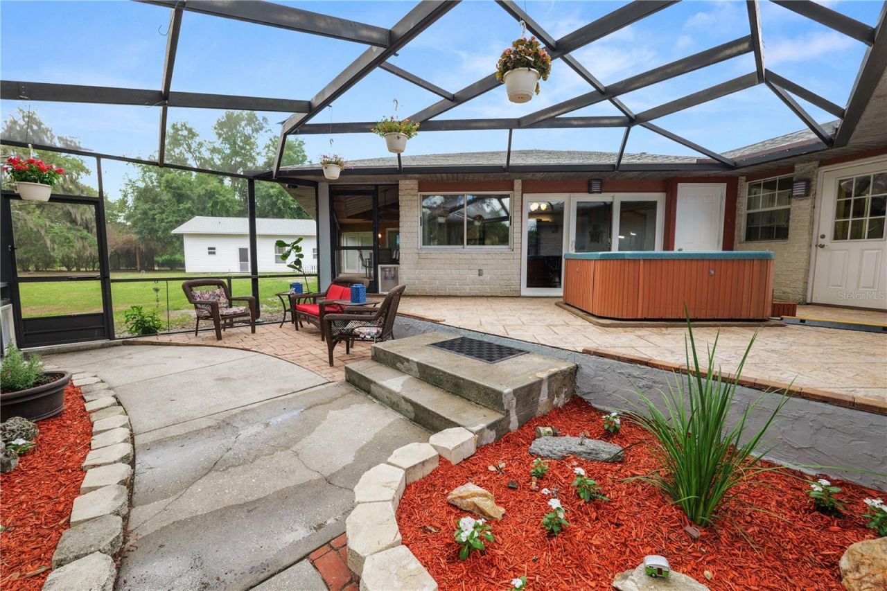 6230 Forestwood Drive W, Lakeland, FL 33811 Photo