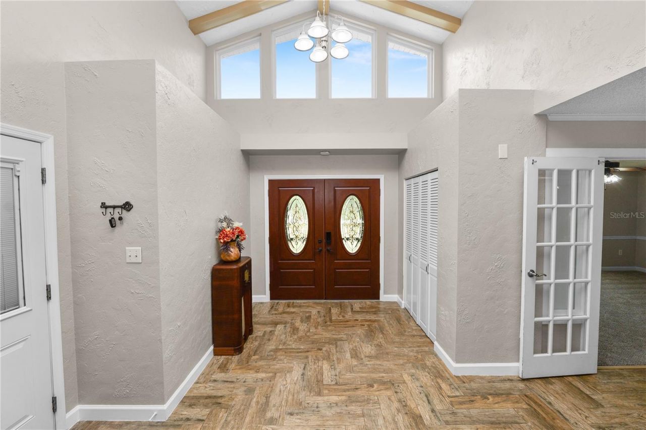 6230 Forestwood Drive W, Lakeland, FL 33811 Photo