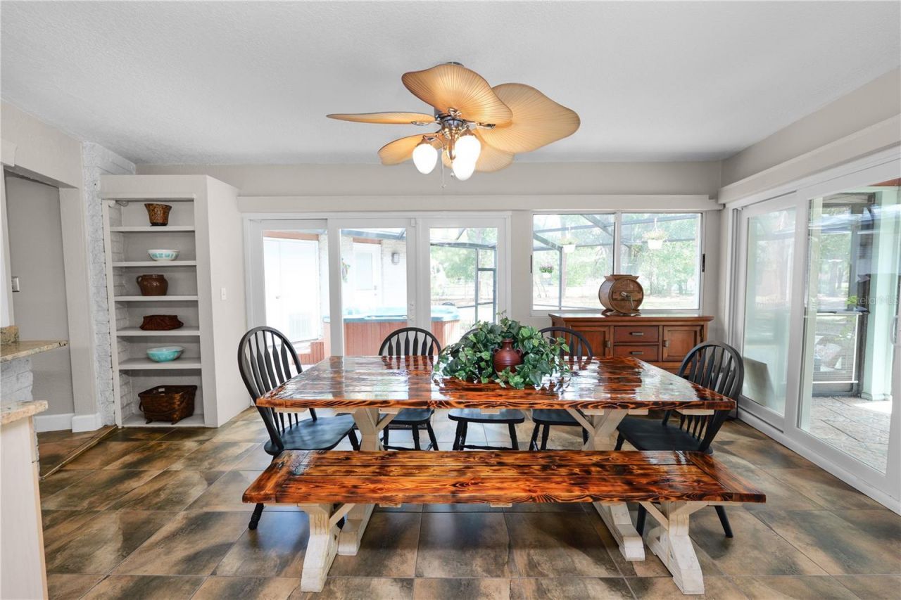 6230 Forestwood Drive W, Lakeland, FL 33811 Photo