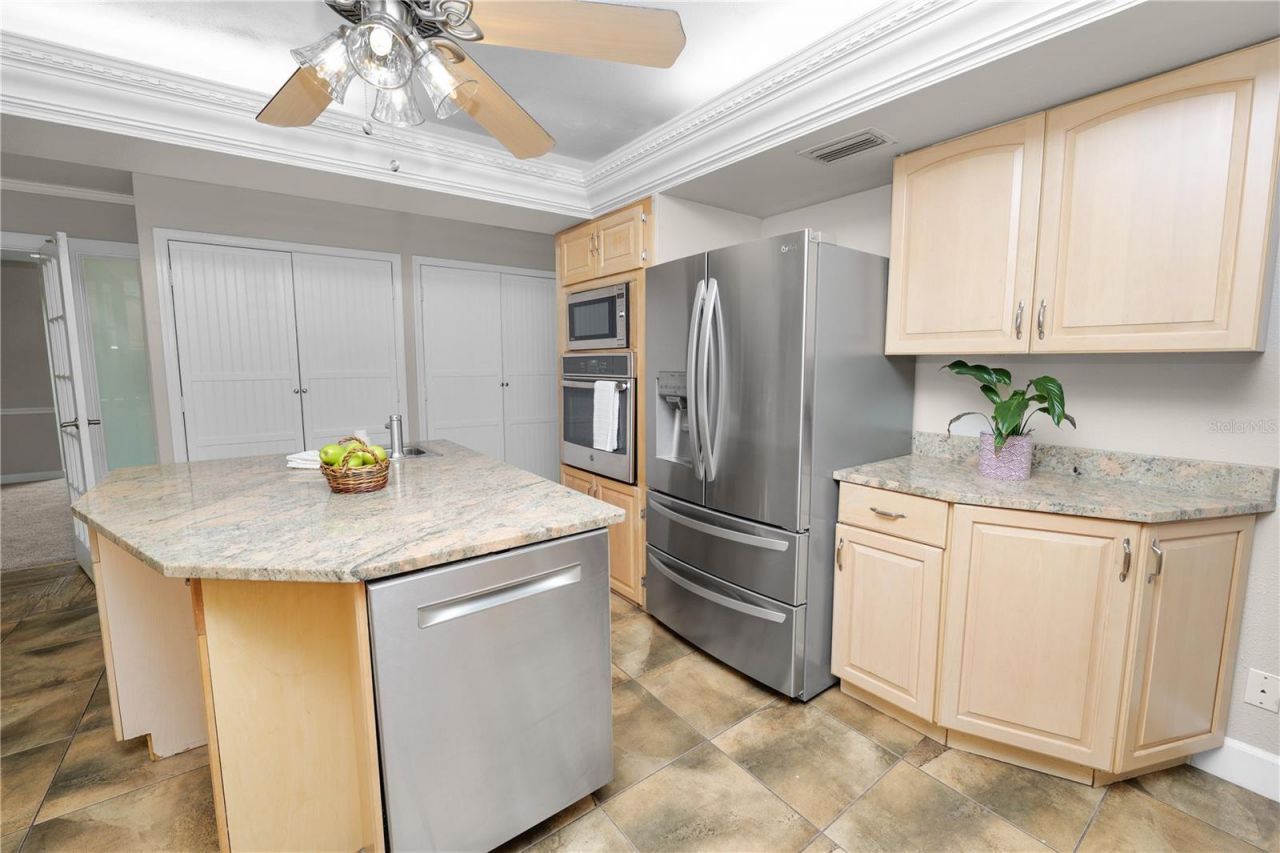 6230 Forestwood Drive W, Lakeland, FL 33811 Photo