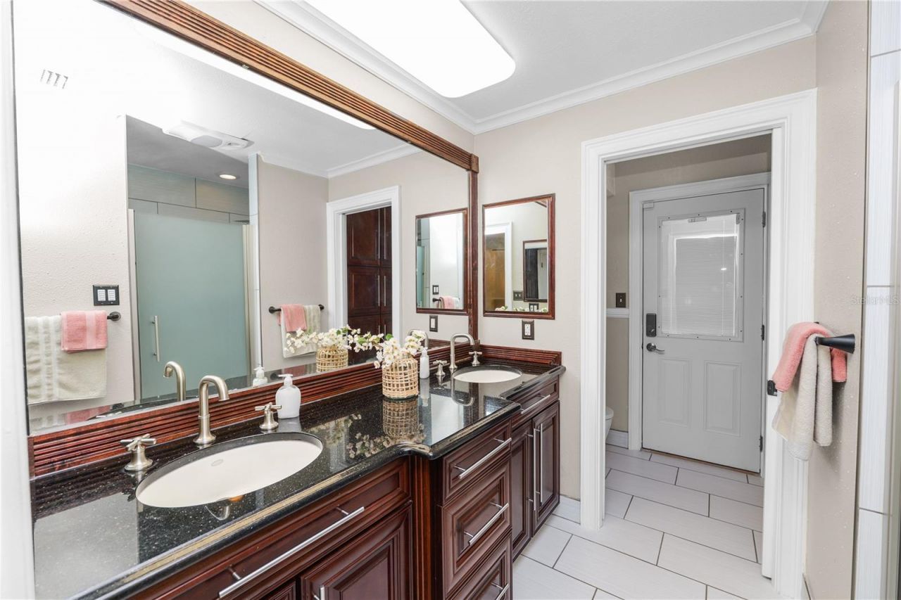6230 Forestwood Drive W, Lakeland, FL 33811 Photo