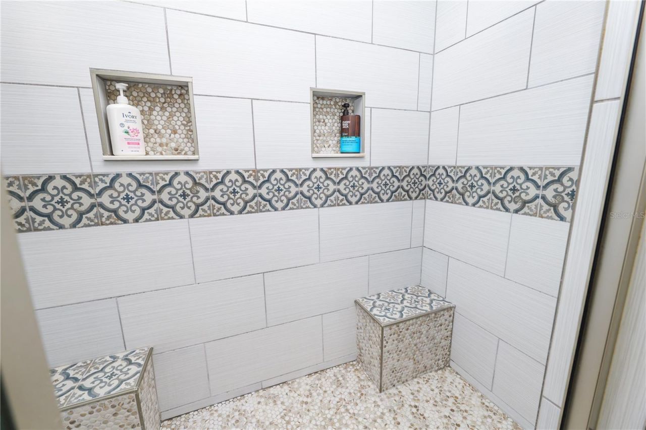 6230 Forestwood Drive W, Lakeland, FL 33811 Photo