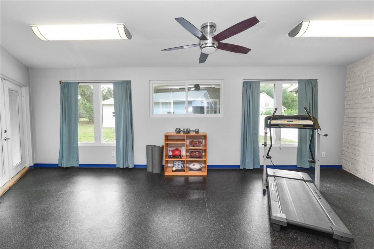6230 Forestwood Drive W, Lakeland, FL 33811 Photo