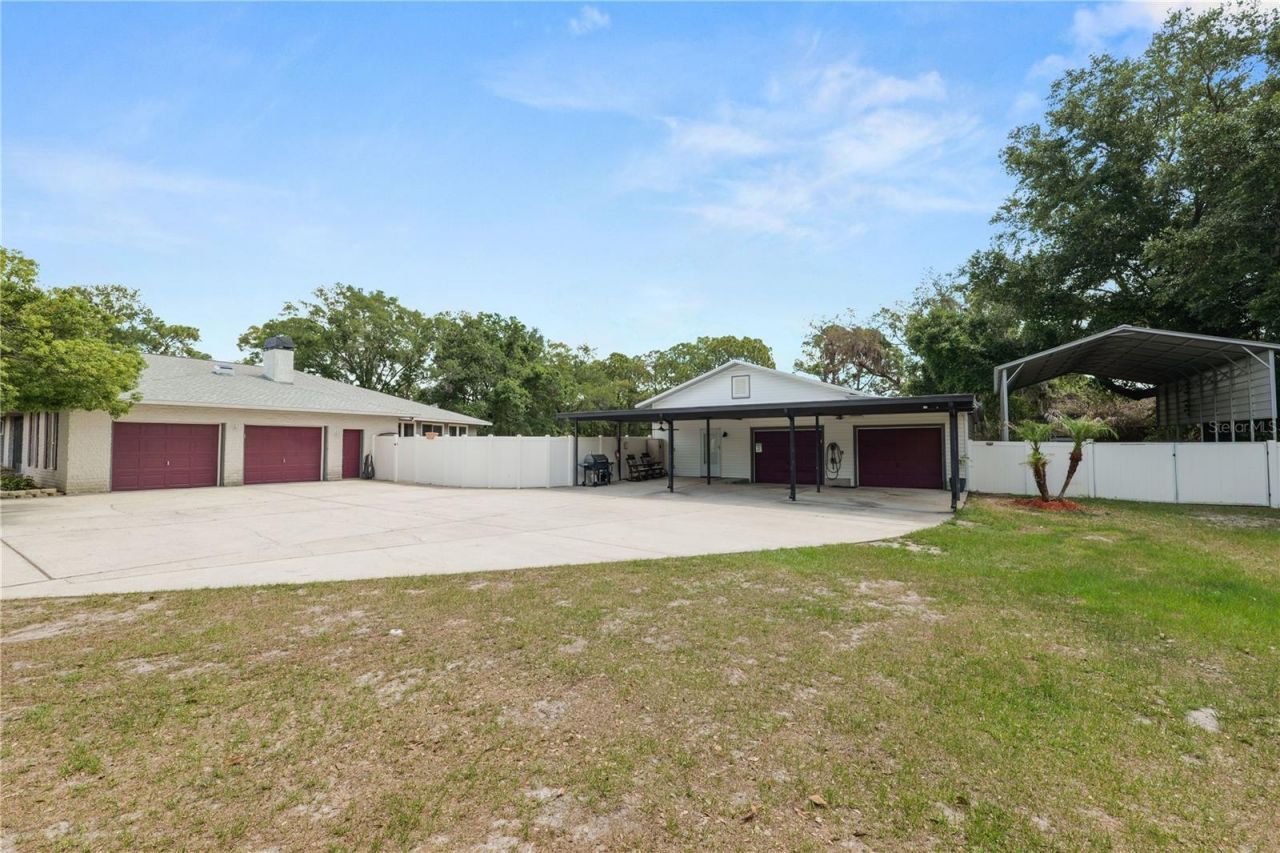 6230 Forestwood Drive W, Lakeland, FL 33811 Photo