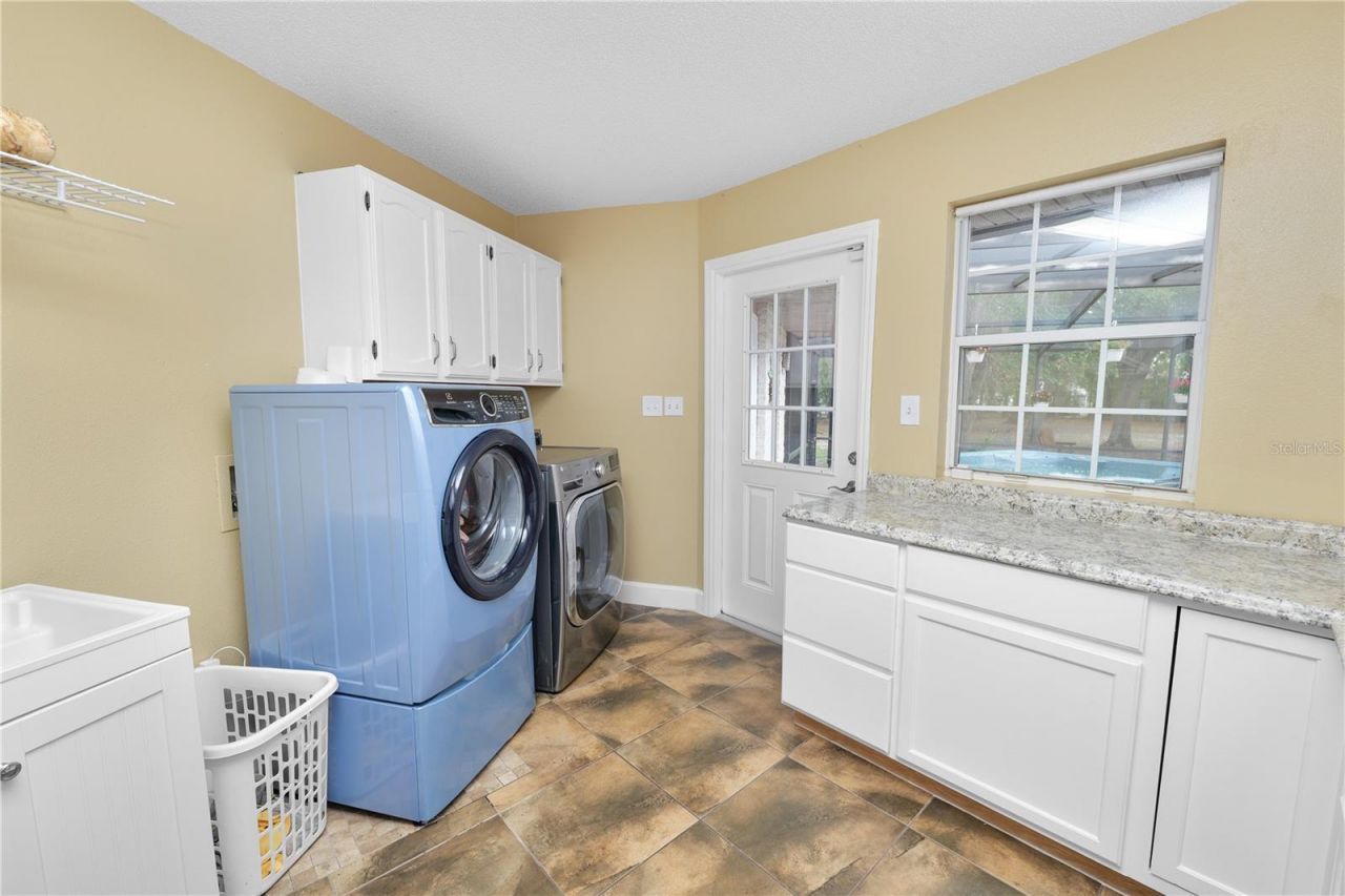 6230 Forestwood Drive W, Lakeland, FL 33811 Photo
