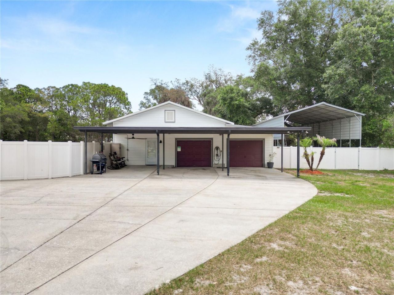 6230 Forestwood Drive W, Lakeland, FL 33811 Photo