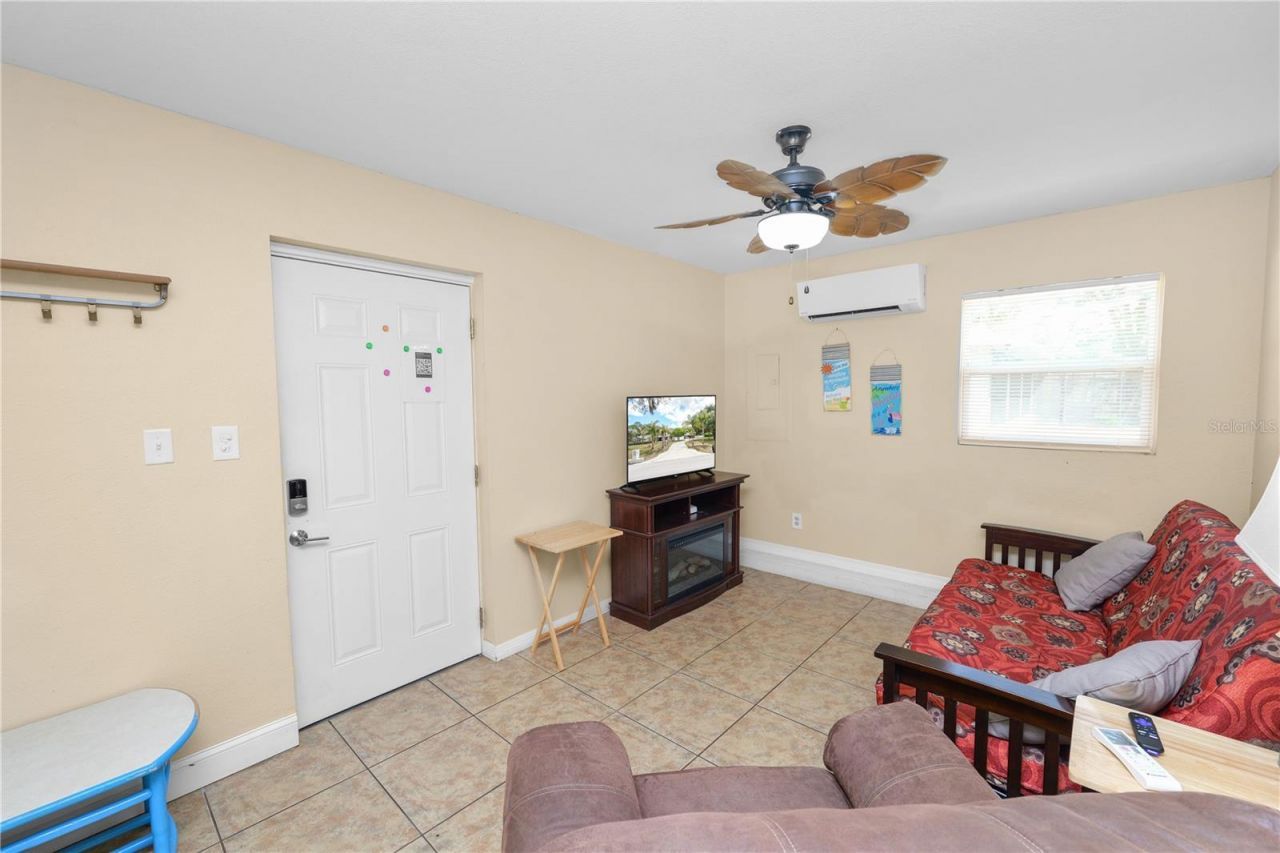 6230 Forestwood Drive W, Lakeland, FL 33811 Photo