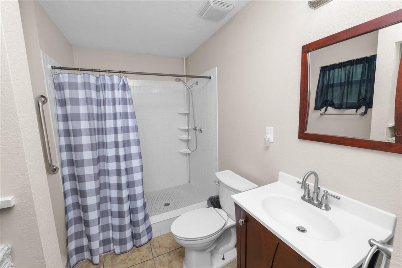 6230 Forestwood Drive W, Lakeland, FL 33811 Photo