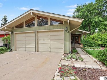 2201 S 50th Street , Lincoln, NE 68506