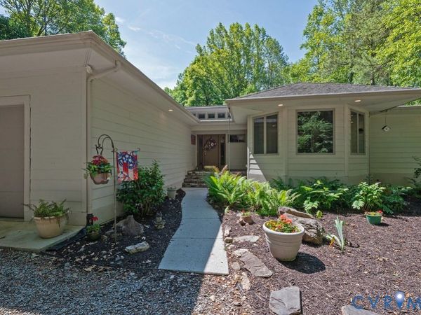 14434 Kings Grant Lane , Doswell, VA 23047