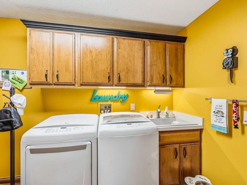7691 Godfrey Circle , Reynoldsburg, OH 43068 Photo 17