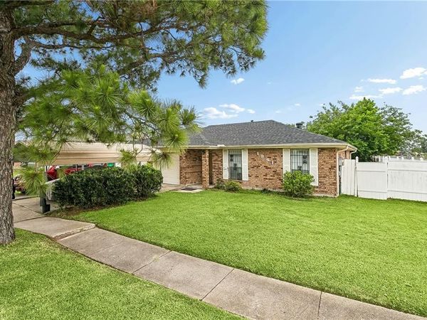 1841 BURNLEY Drive , Marrero, LA 70072