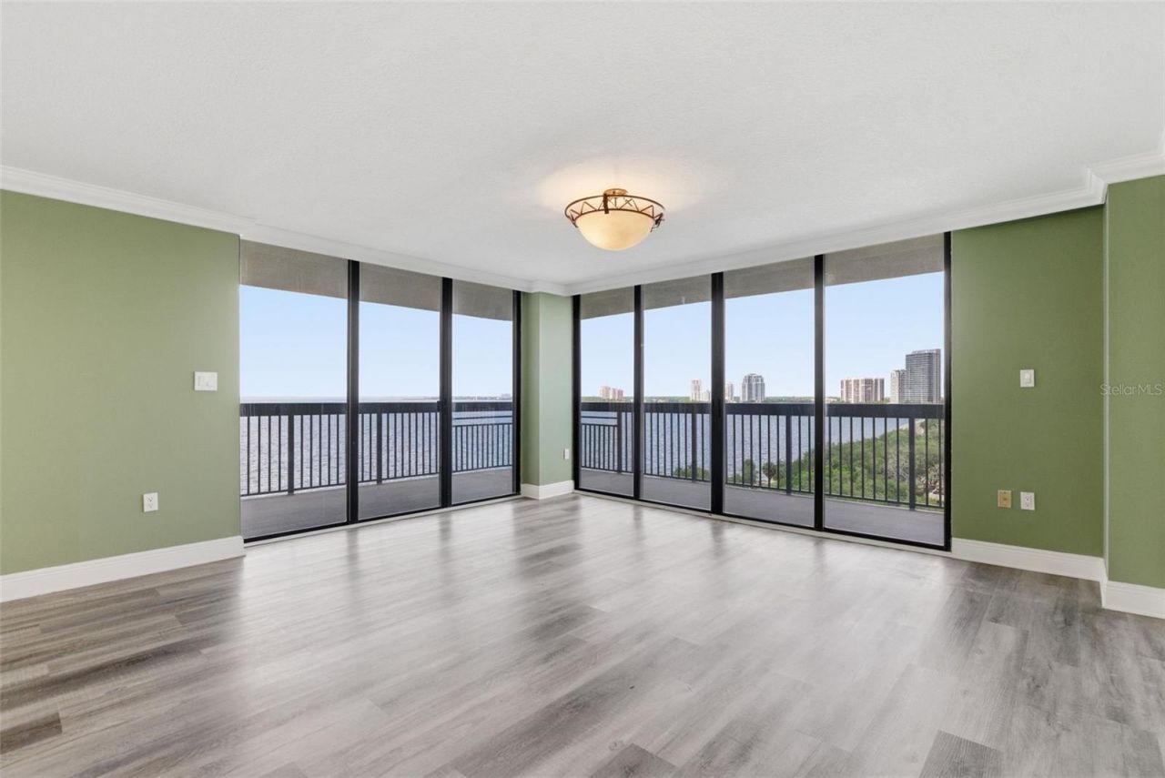 2413 Bayshore Boulevard, Unit 1004, Tampa, FL 33629 Photo