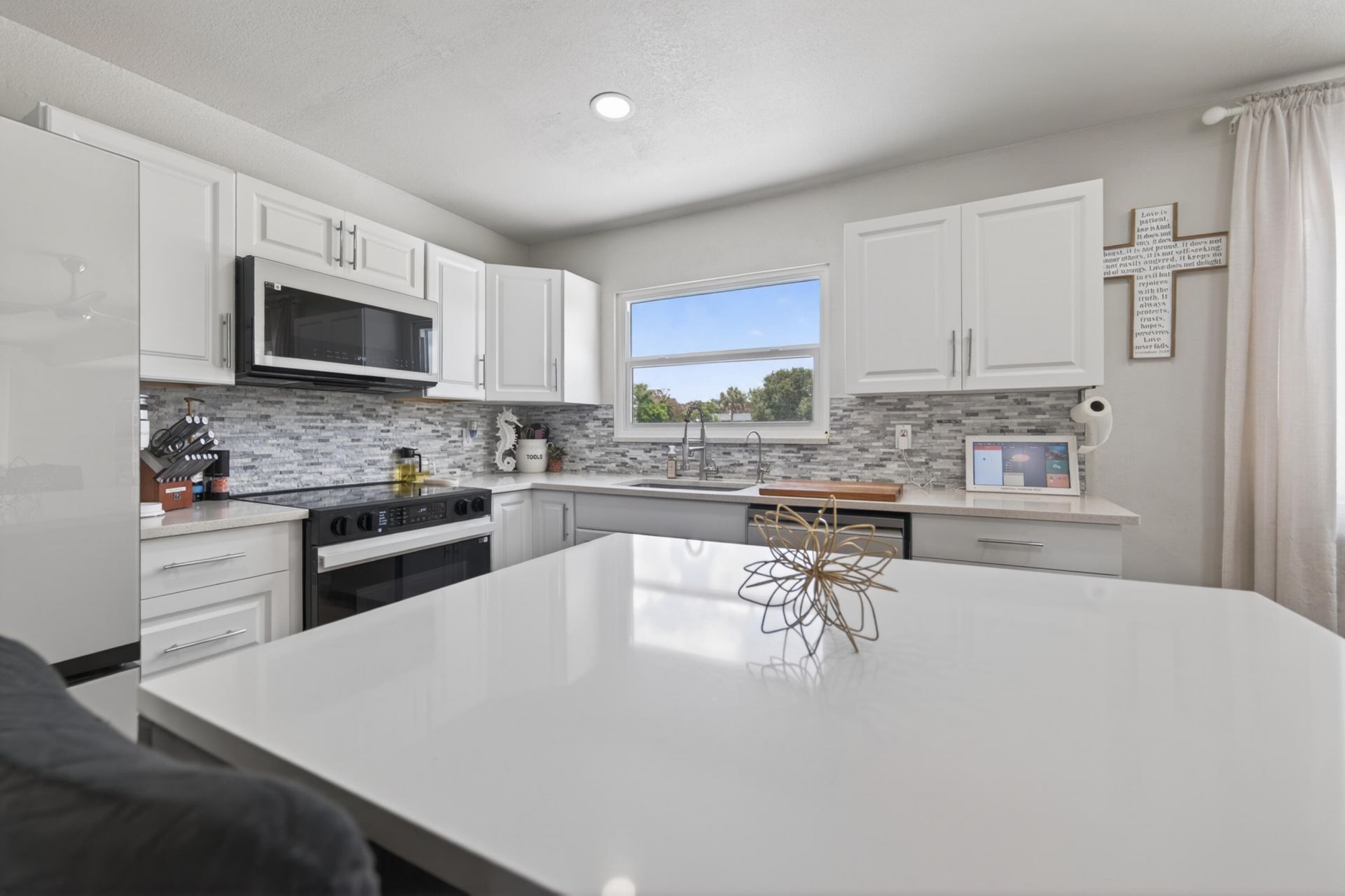264 SW Cherryhill Road, Port Saint Lucie, FL 34953 Photo