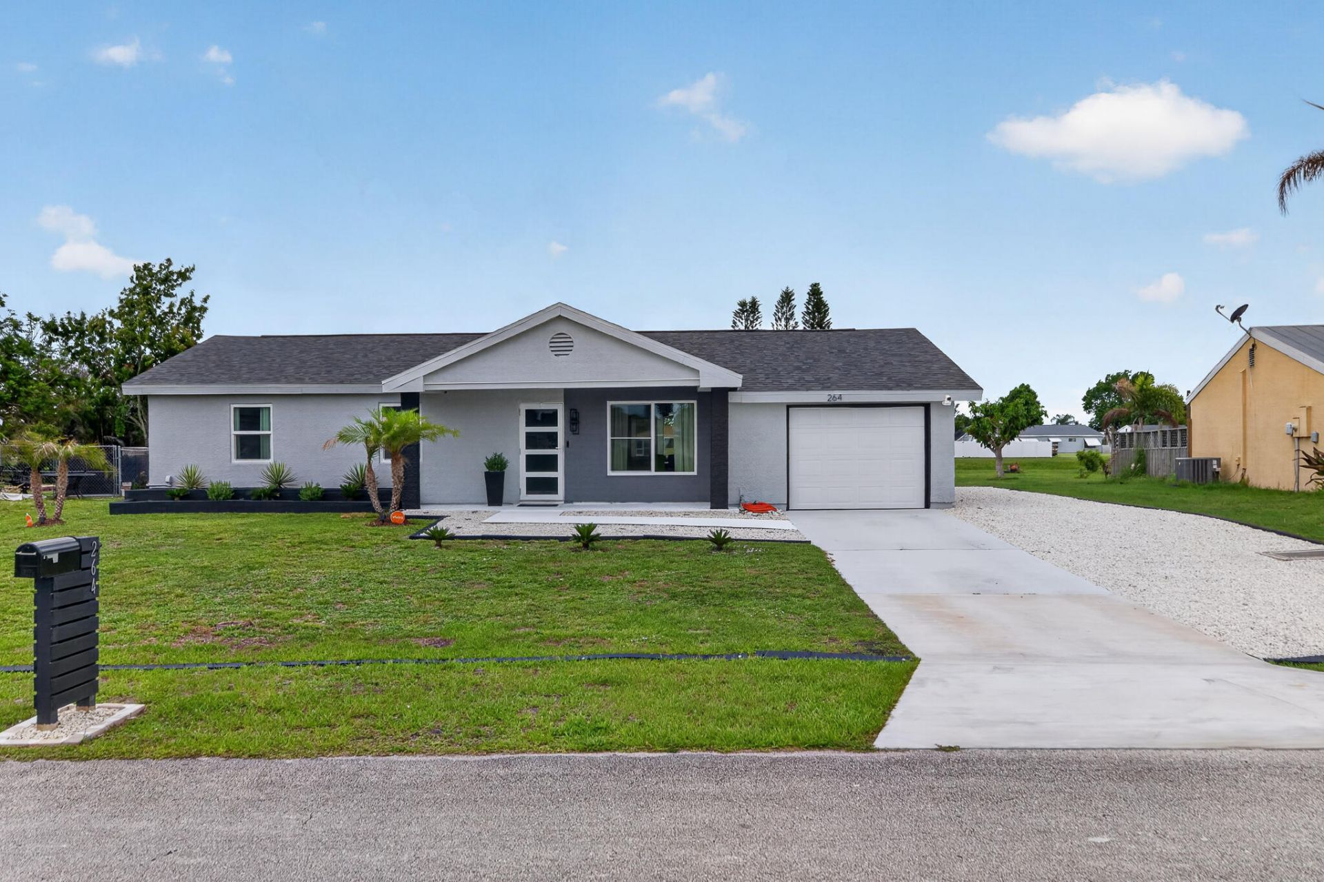 264 SW Cherryhill Road, Port Saint Lucie, FL 34953 Photo