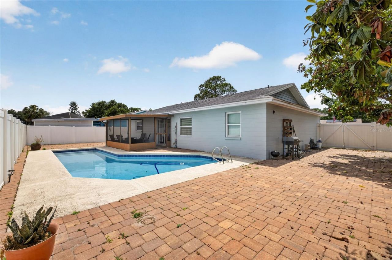 11207 Fireside Drive , Tampa, FL 33625 Photo