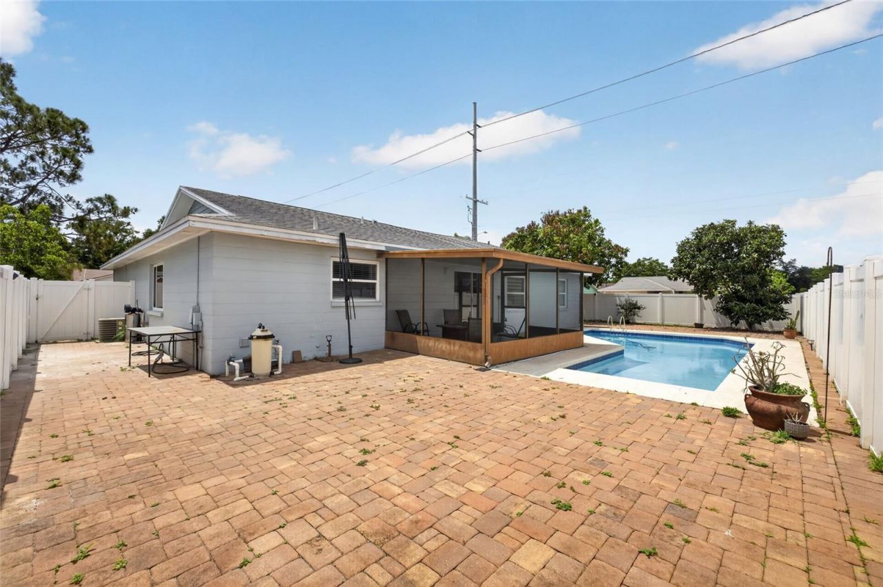 11207 Fireside Drive , Tampa, FL 33625 Photo