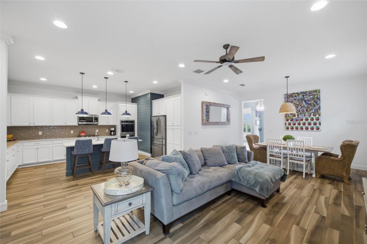 725 Winterside Drive , Apollo Beach, FL 33572 Photo