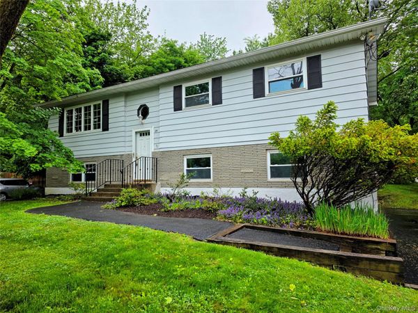 25 Oakwood Drive, Wappingers Falls, NY 12590