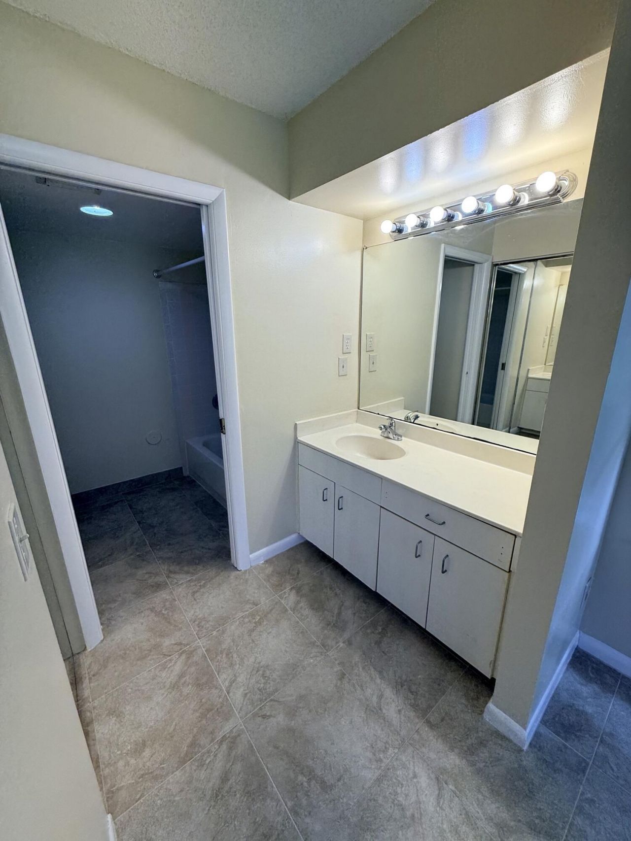 1142 Coral Club Drive, Unit 1142, Coral Springs, FL 33071 Photo