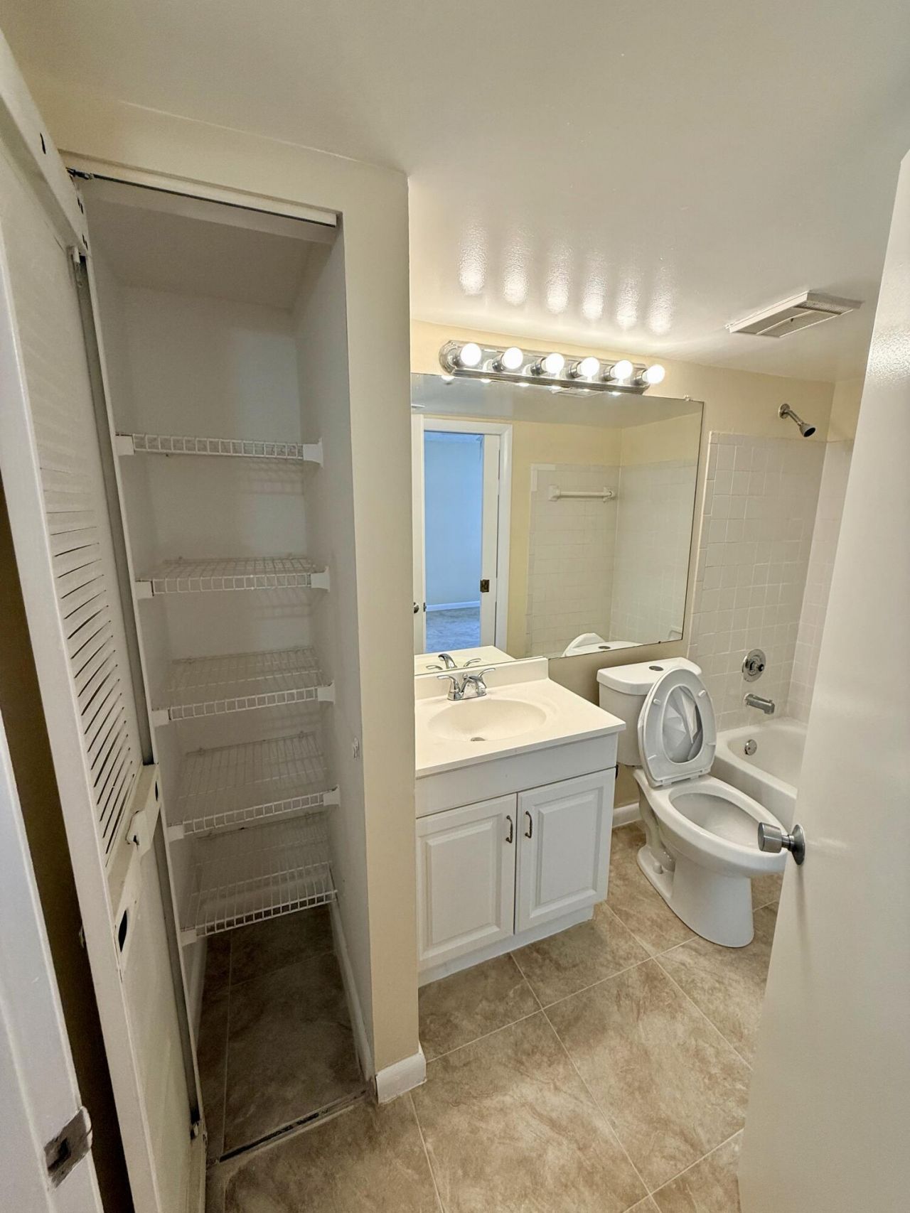1142 Coral Club Drive, Unit 1142, Coral Springs, FL 33071 Photo