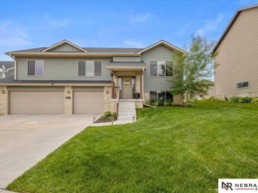 6510 Grays Peak Drive, Lincoln, NE 68521