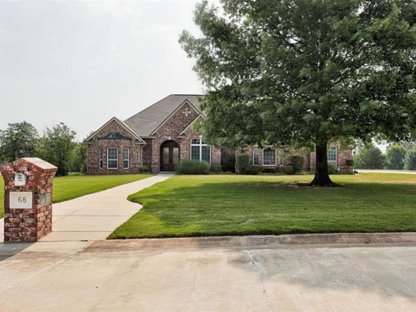 68 Stonegate Drive, Choctaw, OK 73020