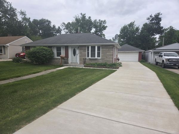 309 Maple Lane, Crown Point, IN 46307