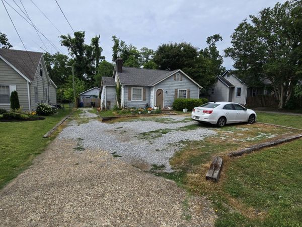 906 Carolyn Ave, Nashville, TN 37216