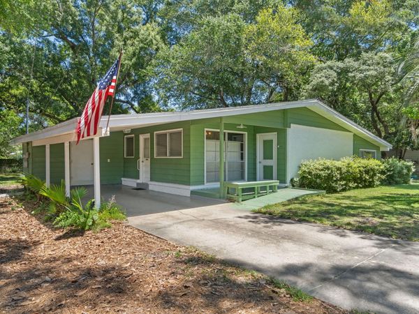 28 Magnolia Drive, Mary Esther, FL 32569