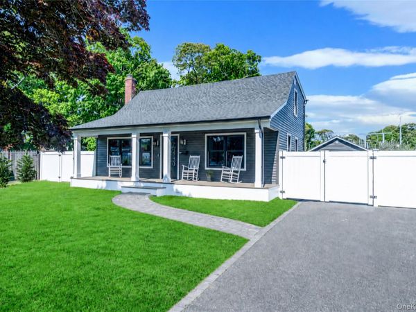 11 Lakewood Avenue , Lake Ronkonkoma, NY 11779